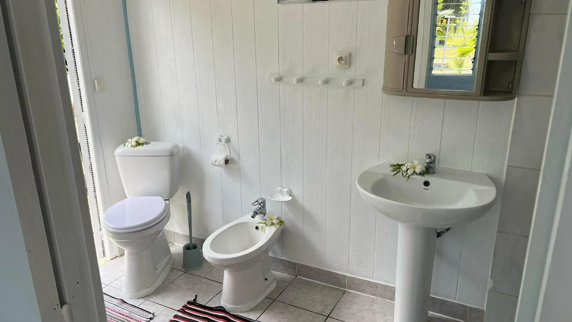 Guest house Chez Guy , Chambre Familiale Tiputa