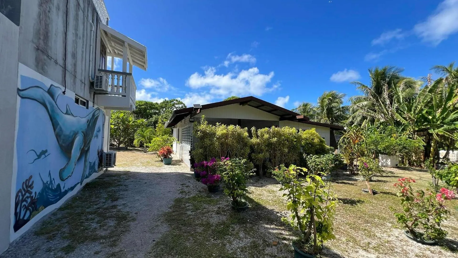 Chez Guy , Chambre Familiale Tiputa Guest house