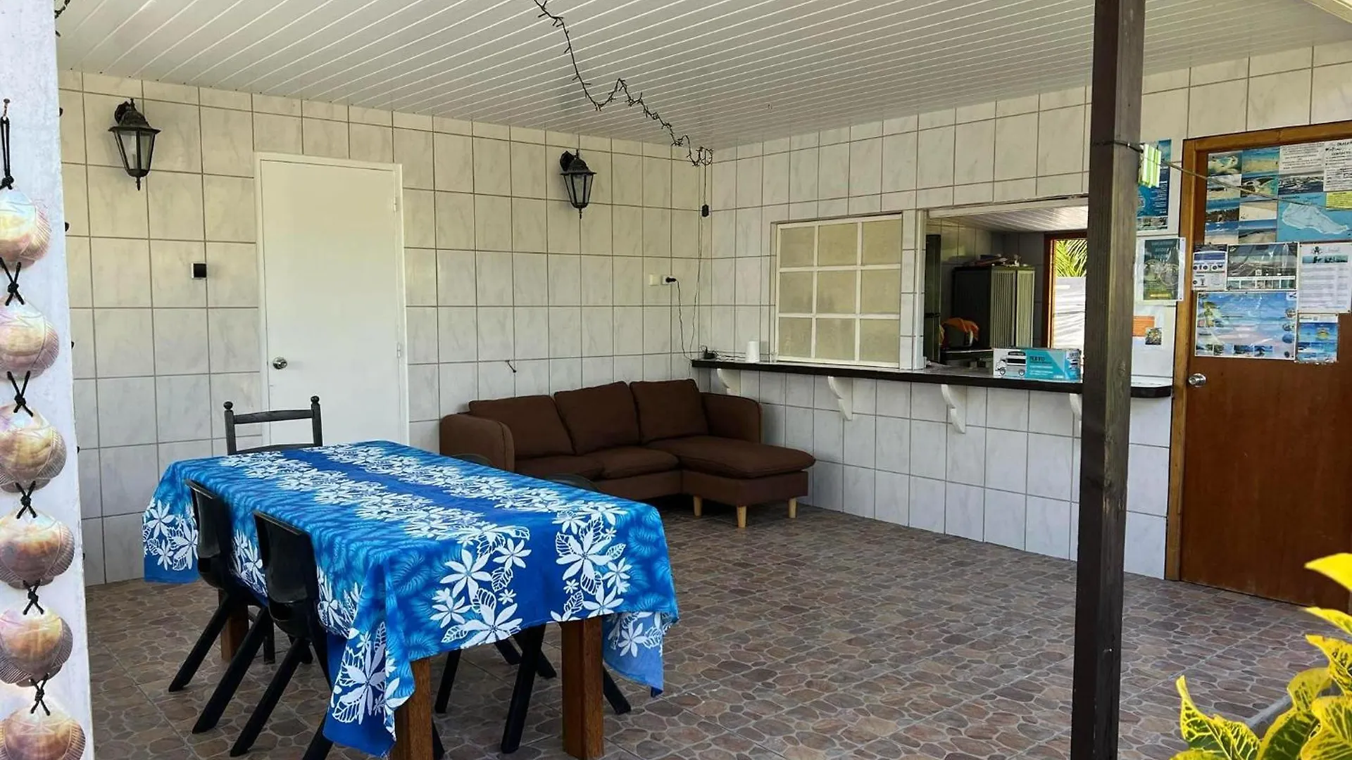 Chez Guy , Chambre Familiale Tiputa